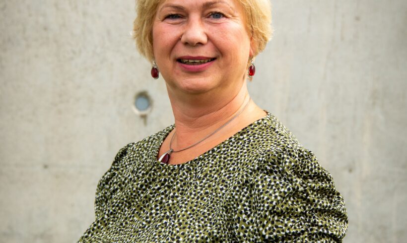Pressiteade 16.11.21: Hiiumaa vallavolikogu esimehe kandidaadiks seatakse Anu Pielberg